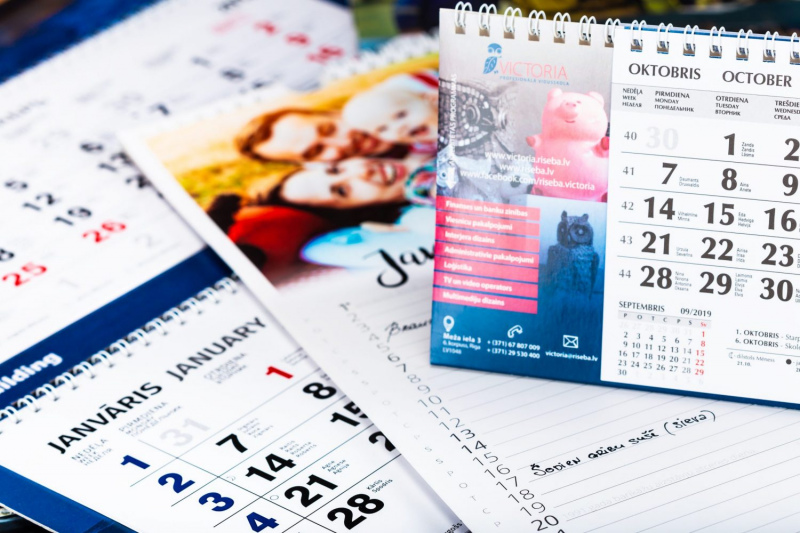 Valodnieki lems par 300 jaunu vārdu iekļaušanu kalendārā Valodnieki lems par 300 jaunu vārdu iekļaušanu kalendārā