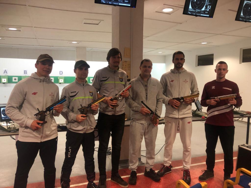 Aizvadīts Latvijas komandu čempionāts šaušanā