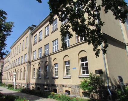 Saeima atbalsta grozījumus Vispārējās izglītības likumā, dodot iespēju Tukuma Raiņa ģimnāzijai kļūt par Valsts ģimnāziju