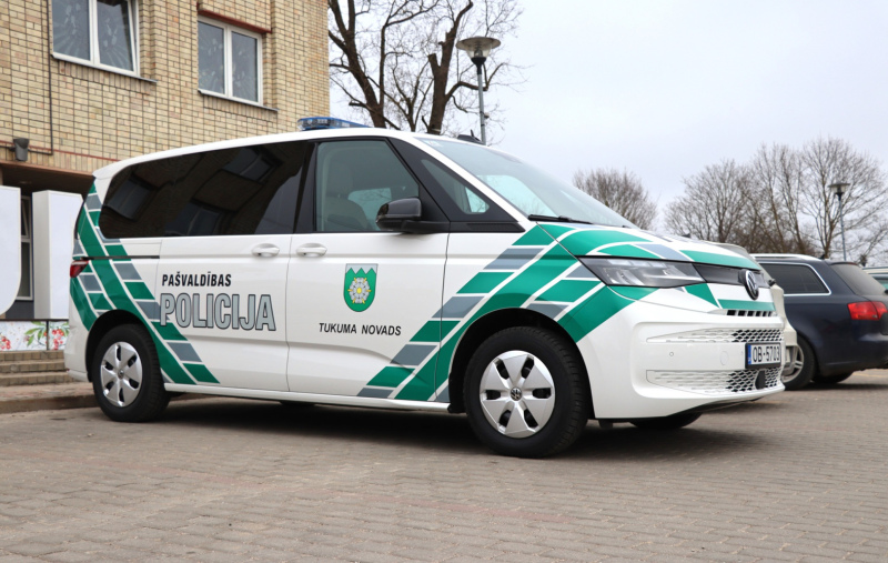 Tukuma novada pašvaldibas policijai jauns operatīvais auto ar ātruma kontroles radaru