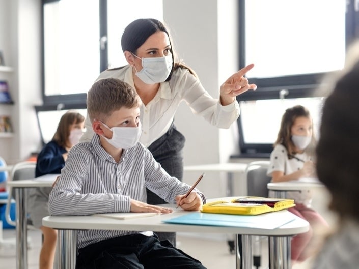 Biedrība: 83% skolu audzis vakcinēties gatavo pedagogu skaits