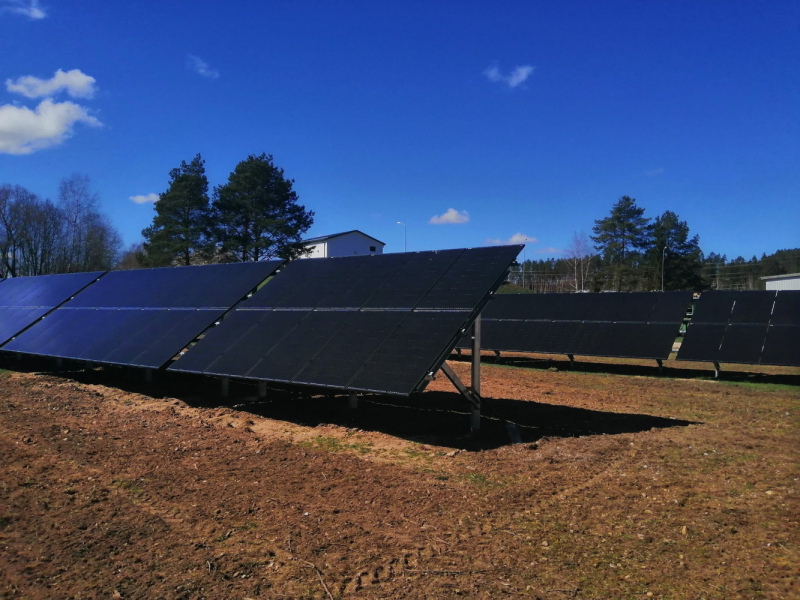 SIA “Tukuma ūdens” savā teritorijā uzstādījusi saules kolektorus SIA “Tukuma ūdens” savā teritorijā uzstādījusi saules kolektorus