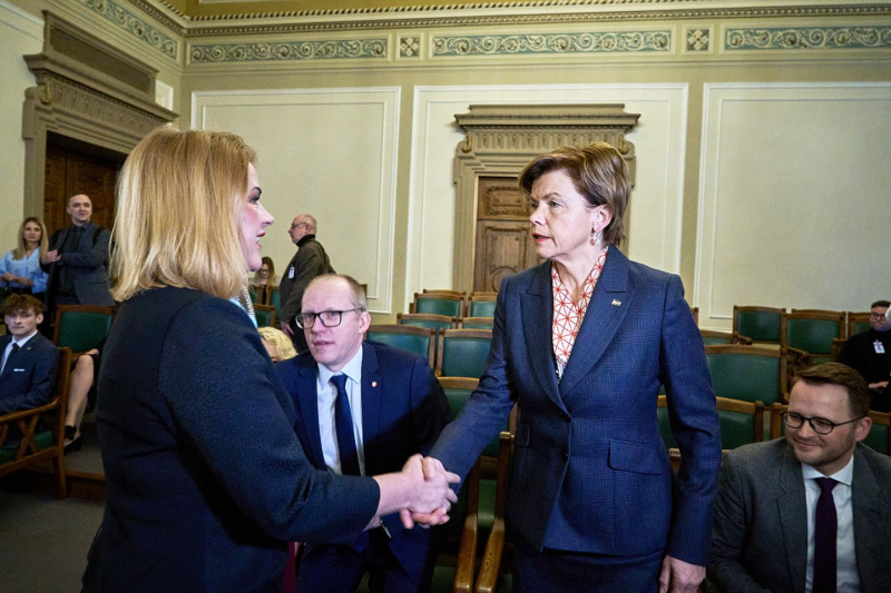 Par jauno Ārlietu ministri apstiprināta diplomāte Baiba Braže