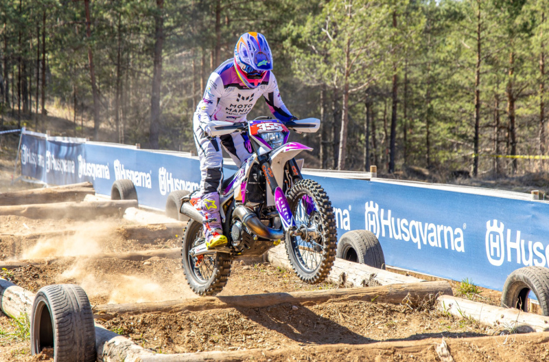 Ķesterciemā atklāta jaunā enduro sezona