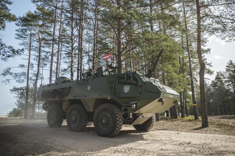 Ministrija nosaka mērķi pārapbruņot visu Sauszemes spēku Mehanizēto kājnieku brigādi