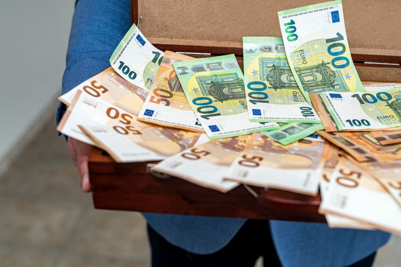 Saeima tomēr atgriežas pie jautājuma par kriminālatbildības pastiprināšanu par nelikumīgu partijas finansēšanu