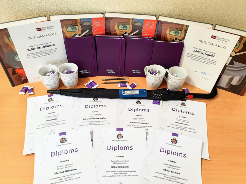 Tukuma skolu audzēkņi saņēmuši zinātniskās pētniecības darbu valsts posma apbalvojumus Tukuma skolu audzēkņi saņēmuši zinātniskās pētniecības darbu valsts posma apbalvojumus