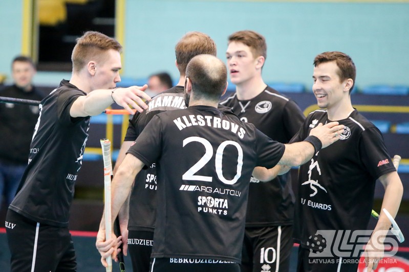 "Irlava/Avant" piedzīvo divus zaudējumus, bet vēl saglabā cerības kvalificēties "play off"