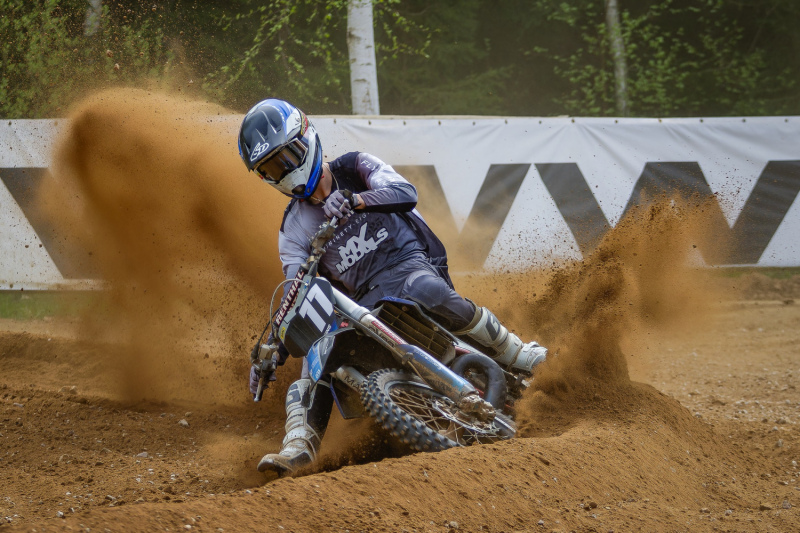 Markuss Kokins izcīna pārliecinošu uzvaru motokrosa sacensībās Igaunijā