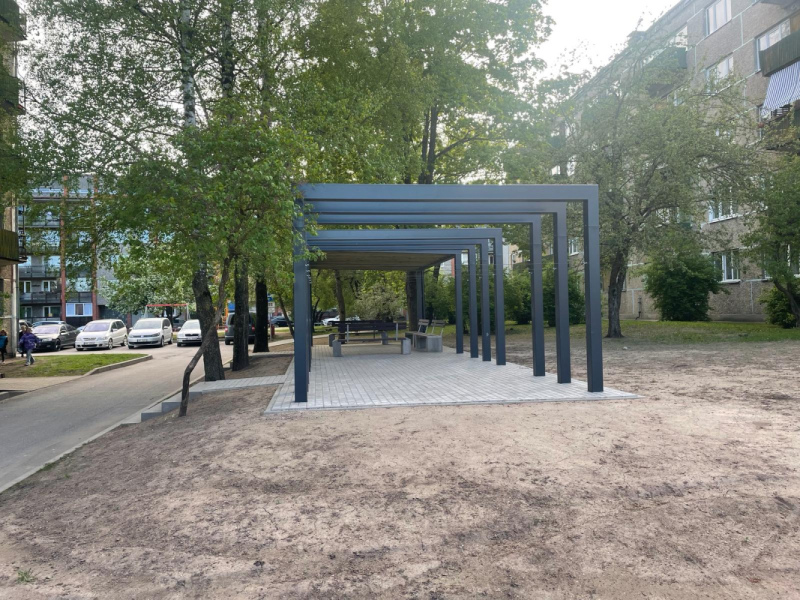 Celtnieku ielas 4 pagalmā izbūvēta jauna lapene, veļas žāvētava