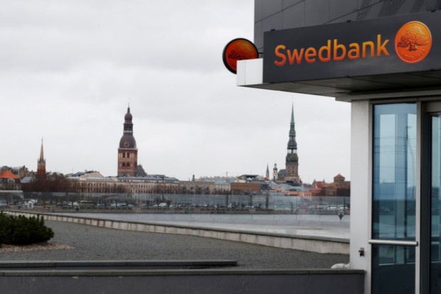 25 % "Swedbank" klientu pēc 100 dienām var palikt bez internetbankas