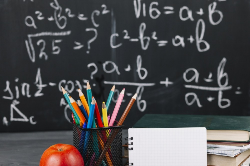 Panākta politiska vienošanās par pedagogu algu celšanu septembrī