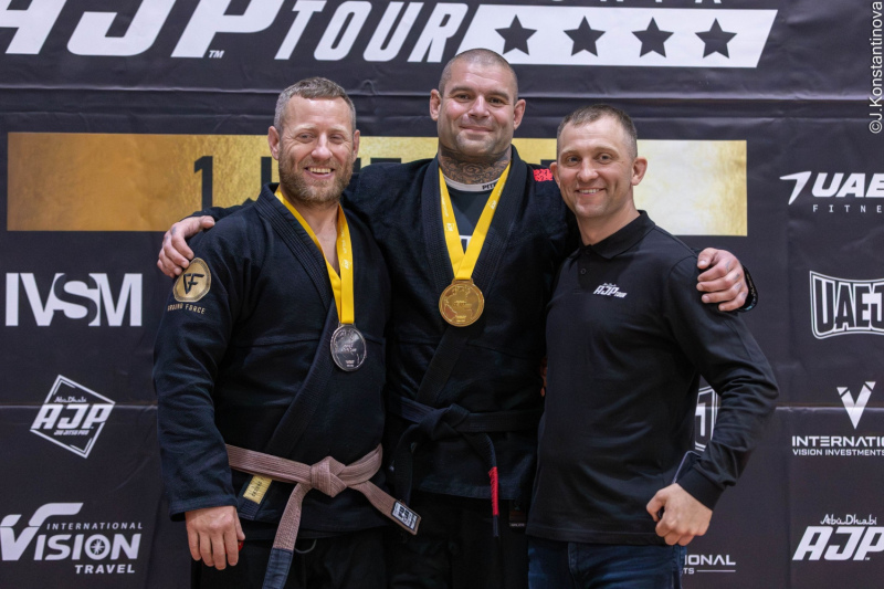 Dzintars Lācis AJP Igaunijas čempionātā Džiu-džitsu izcīna divas medaļas