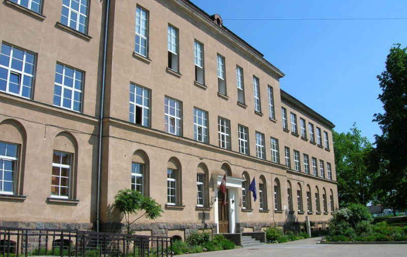 Sestdien notiks Tukuma Raiņa ģimnāzijas absolventu atkaltikšanās svētki