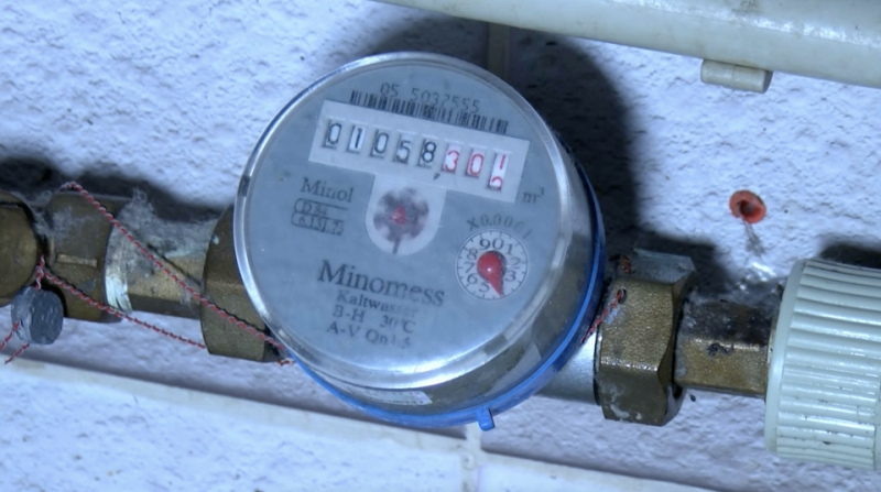 Atceļ prasību atkārtoti verificēt ūdens skaitītājus dzīvokļos