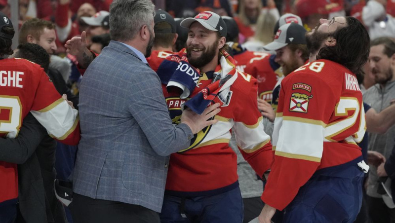 Balinskis un "Panthers" otro gadu pēc kārtas izcīna Stenlija kausu