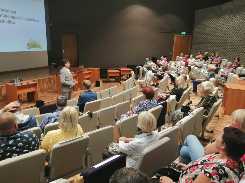 Tukuma iedzīvotāji uzskata, ka tirgu turpmāk jāapsaimnieko pašvaldības kapitālsabiedrībai Tukuma iedzīvotāji uzskata, ka tirgu turpmāk jāapsaimnieko pašvaldības kapitālsabiedrībai