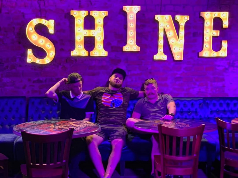 Repa mākslinieks Nātre prezentē savu jauno singlu, kurā kā aizkadra balss piedalījās tukumnieks Jānis Eisaks