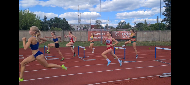 Annija Rasnača kļūst par Baltijas U16 čempioni barjerskriešanā