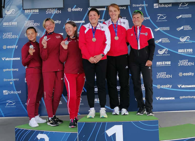 Modra Liepiņa pasaules čempionātā veterāniem izcīna trīs medaļas soļošanā