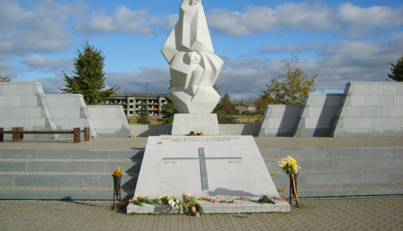 Nodibina latviešu karavīru piemiņas biedrību Nodibina latviešu karavīru piemiņas biedrību