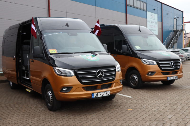 Skolēnus turpmāk pārvadās divi jauni autobusi