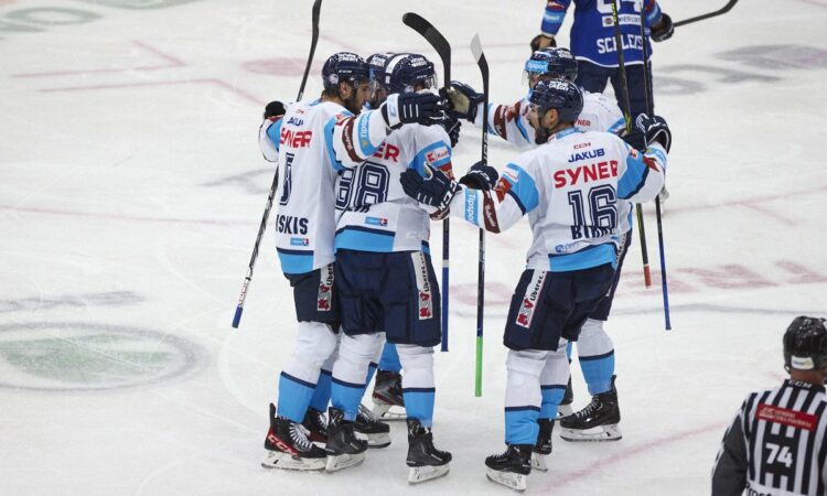 Balinskis uguņo Čehijā un kļūst par līgas otro rezultatīvāko aizsargu