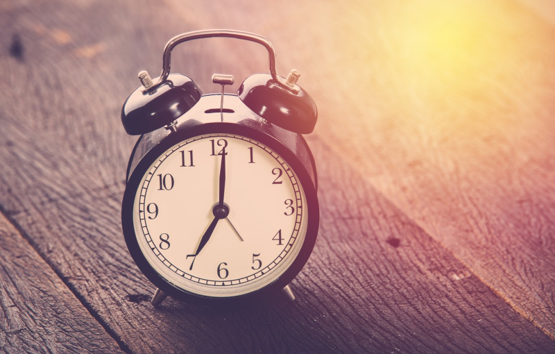 Šonakt pulksteņa rādītāji būs jāpagriež stundu atpakaļ Šonakt pulksteņa rādītāji būs jāpagriež stundu atpakaļ