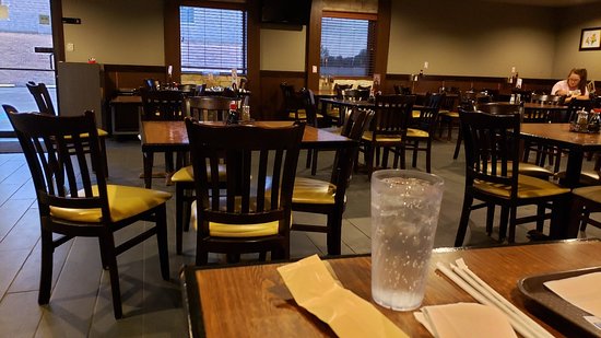 Restorāni prasa nekavējoties lemt par nozares darbības atsākšanu pēc "lokdauna" Restorāni prasa nekavējoties lemt par nozares darbības atsākšanu pēc "lokdauna"