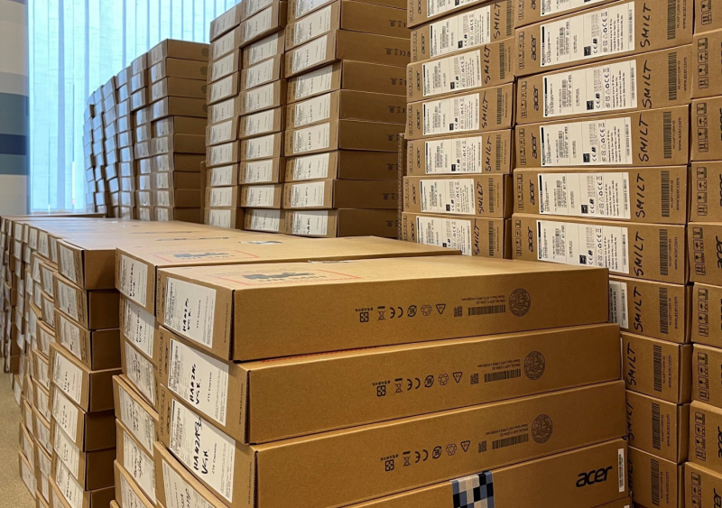 Līdz gada beigām Latvijas skolēnu vajadzībām tiks piegādāti 25 080 datori Līdz gada beigām Latvijas skolēnu vajadzībām tiks piegādāti 25 080 datori