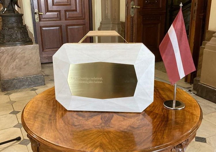 Saeimas komisija atbalsta 2022. gada valsts budžeta likumprojektu