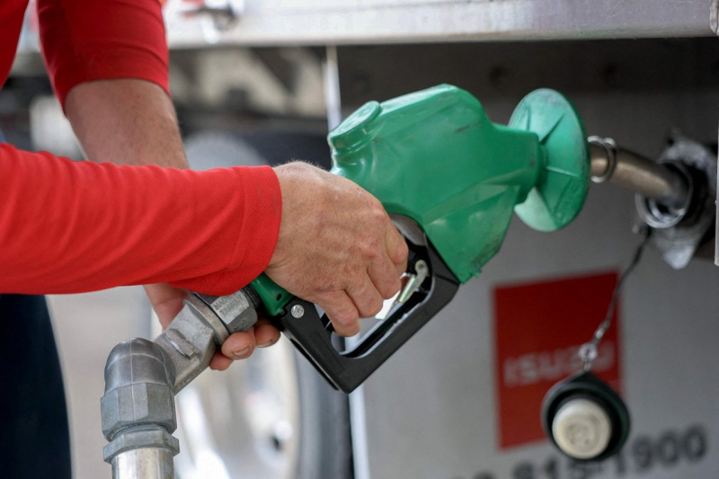 Pieņemšanai tuvojas Transporta enerģijas likums; degvielas cena piecos gados varētu kāpt par 19 centiem litrā