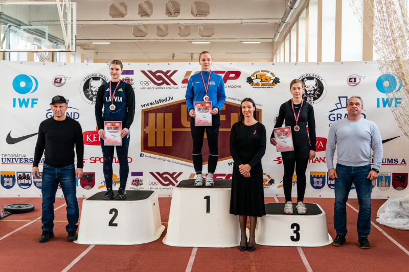 Žerdiņa Latvijas čempionātā izcīna divas sudraba medaļas