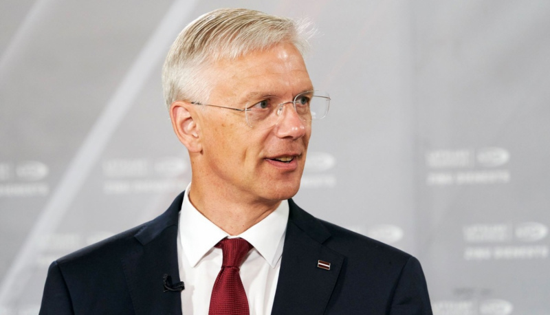 Kariņš dod norādījumus iedzīvotājiem Jaunā gada sagaidīšanai Kariņš dod norādījumus iedzīvotājiem Jaunā gada sagaidīšanai