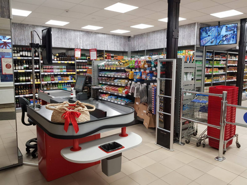 Tukumā pēc renovācijas atvērts veikals “Mini top!”, kura remontā investēts ap 100,000 EUR Tukumā pēc renovācijas atvērts veikals “Mini top!”, kura remontā investēts ap 100,000 EUR