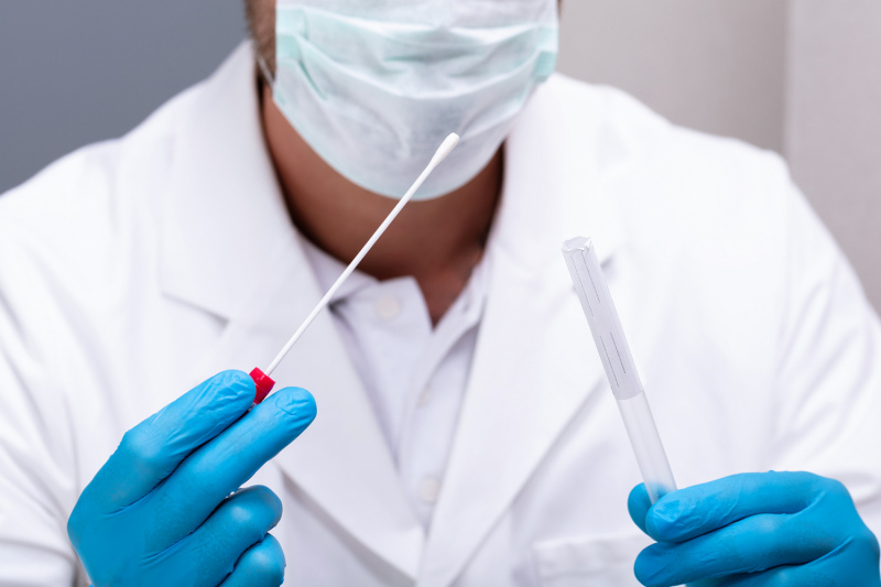 Darbinieku Covid‑19 testēšana ar ātrajiem testiem būs brīvprātīga Darbinieku Covid‑19 testēšana ar ātrajiem testiem būs brīvprātīga