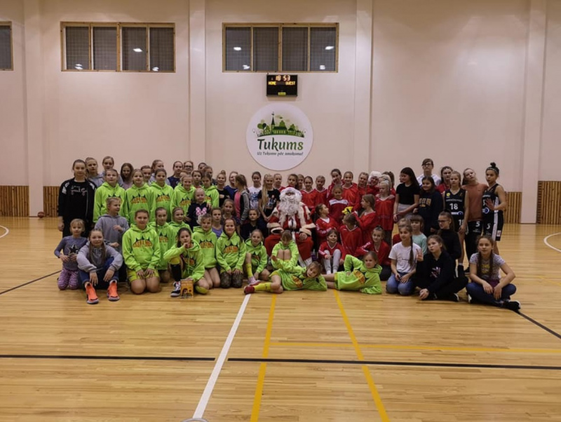 Tukumā aizvadīts Ziemassvētku Baltais kauss 2019 basketbolā meitenēm Tukumā aizvadīts Ziemassvētku Baltais kauss 2019 basketbolā meitenēm