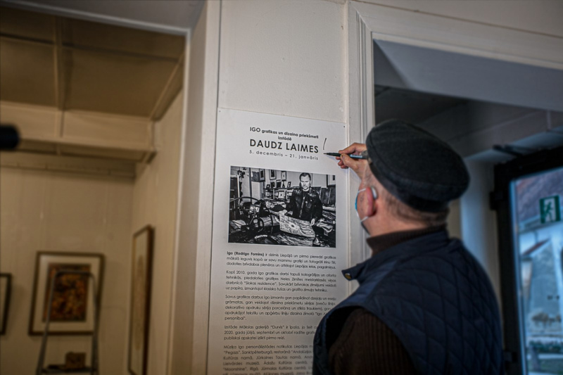 Mākslas galerijā 'Durvis" atklāta mūziķa Igo grafiku un dizaina priekšmetu izstāde "Daudz laimes" Mākslas galerijā 'Durvis" atklāta mūziķa Igo grafiku un dizaina priekšmetu izstāde "Daudz laimes"