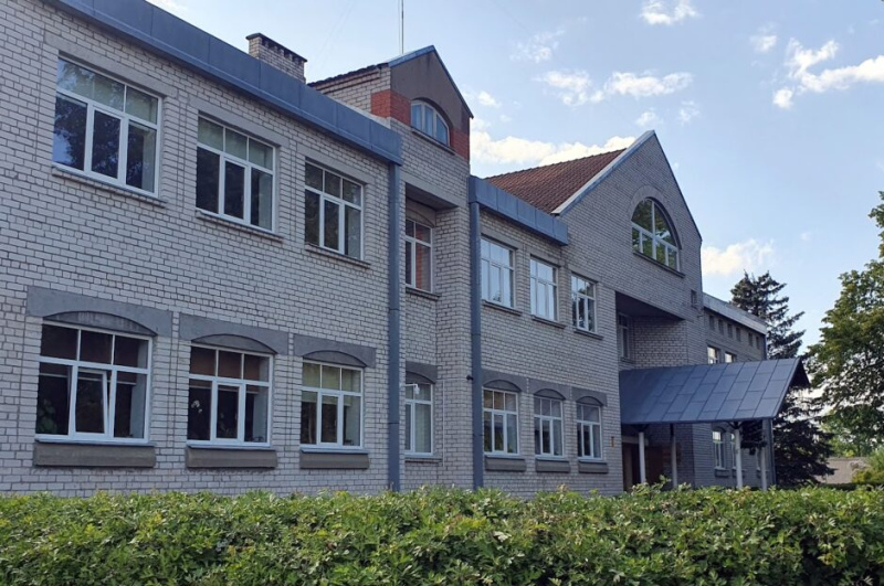 Diskutē par Tumes pamatskolas un Cēres sākumskolas likteni